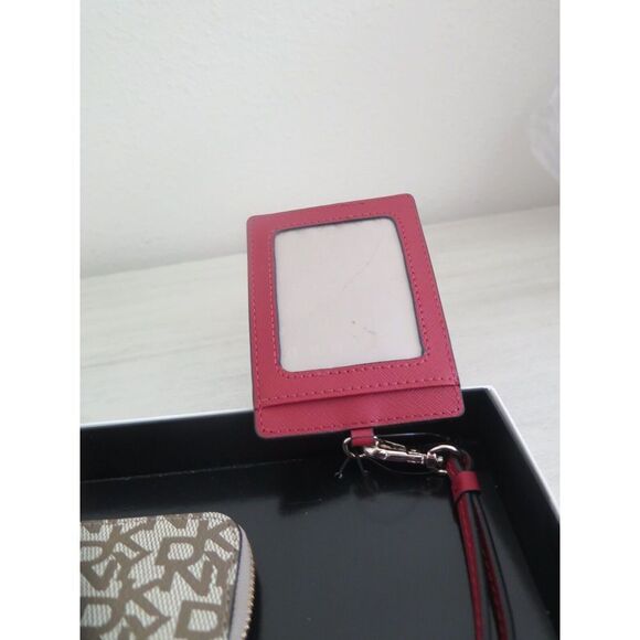 DKNY R13LJQ84 Brown Signature Logo Wristlet Clutch Lanyard ID Holder Gift Set - Picture 8 of 11